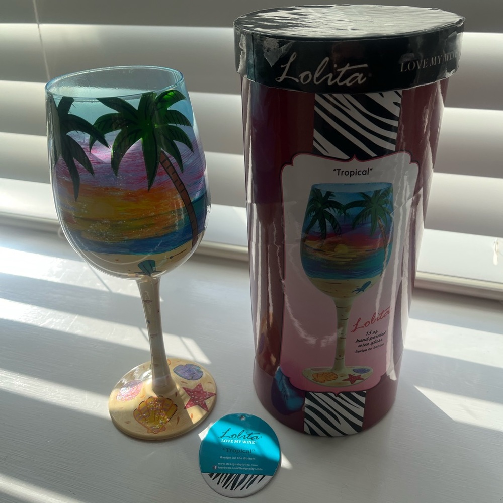 Lolita Tropical Wine Glass with Palm Tree Design
